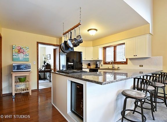 3rd image of 26245 N Lakeland Dr