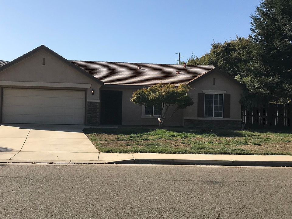 1st image of 3709 E Hillcrest Ave
