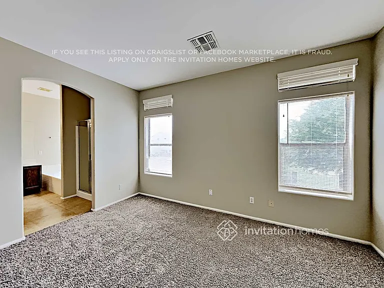 1640 S 171st Dr — Photo 10