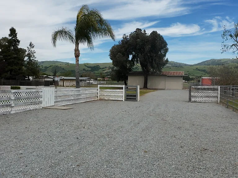 14320 Sycamore Ave — Photo 6