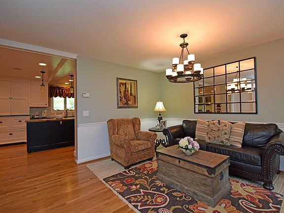 3rd image of 5949 Bayberry Dr
