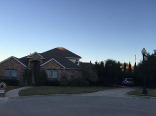 6401 Fianna Hills Dr, Fort Worth, TX 76132