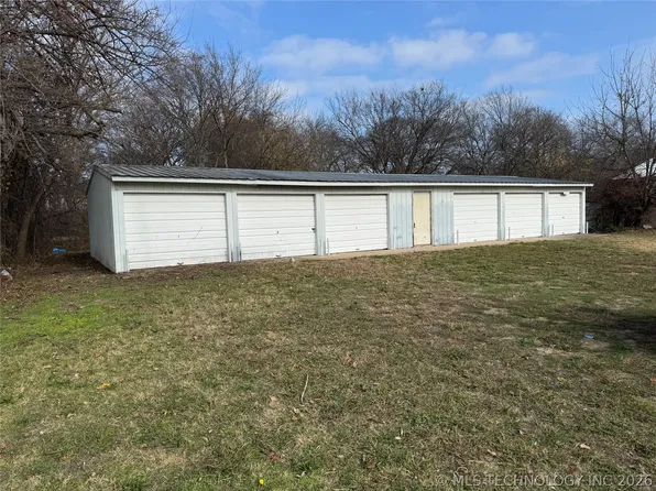 327 6th Ave SW, Ardmore, OK 73401