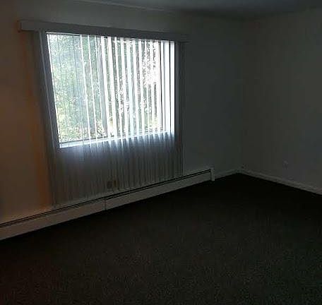 3rd image of 17818 Oak Park Ave APT 2S