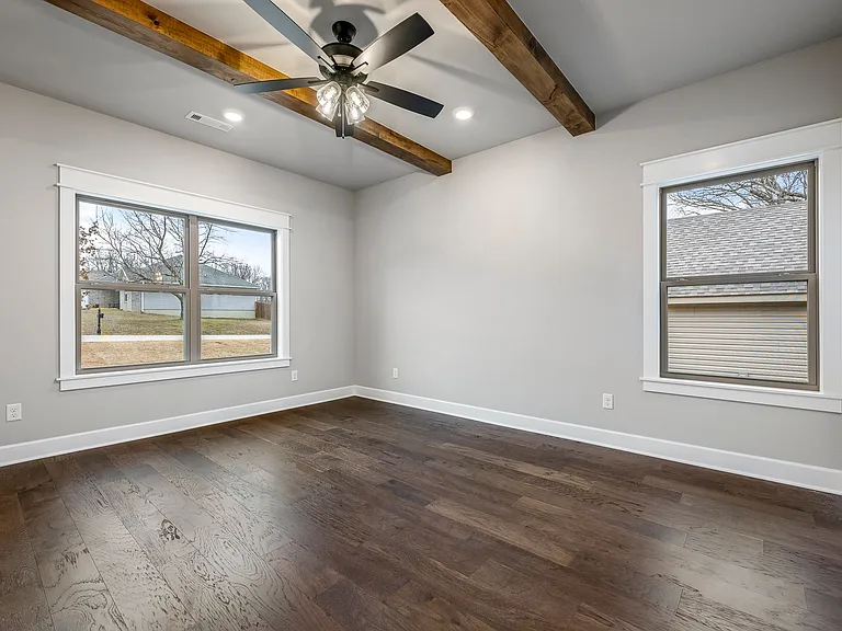 32 Taransay Dr — Photo 18