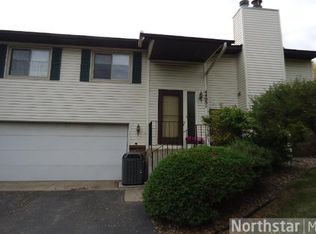 4495 Clover Ln #B, Eagan, MN 55122