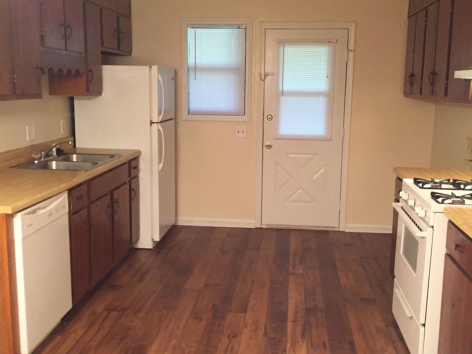2nd image of 715 Bellemeade Way SW #715