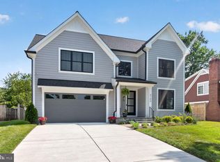 6106 Swansea St, Bethesda, MD 20817