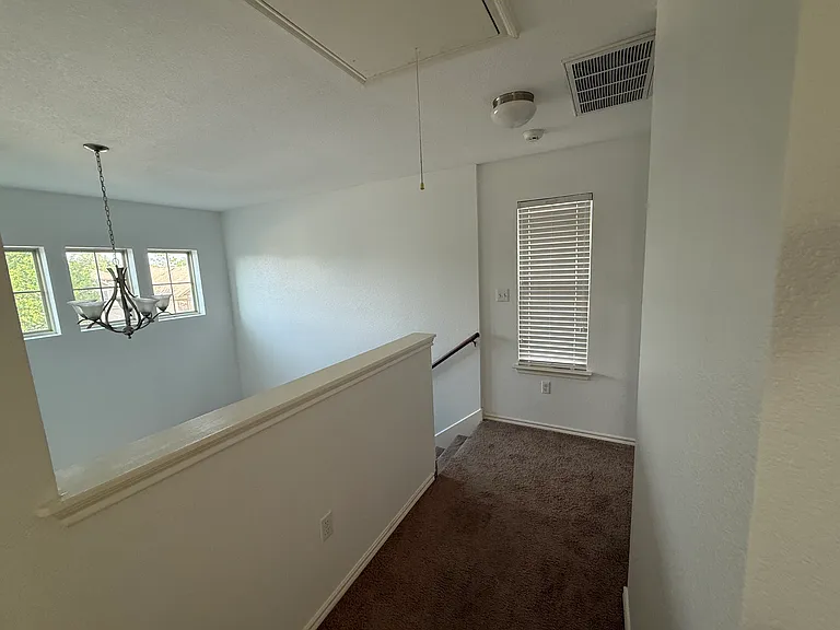 15105 Verela Dr — Photo 9