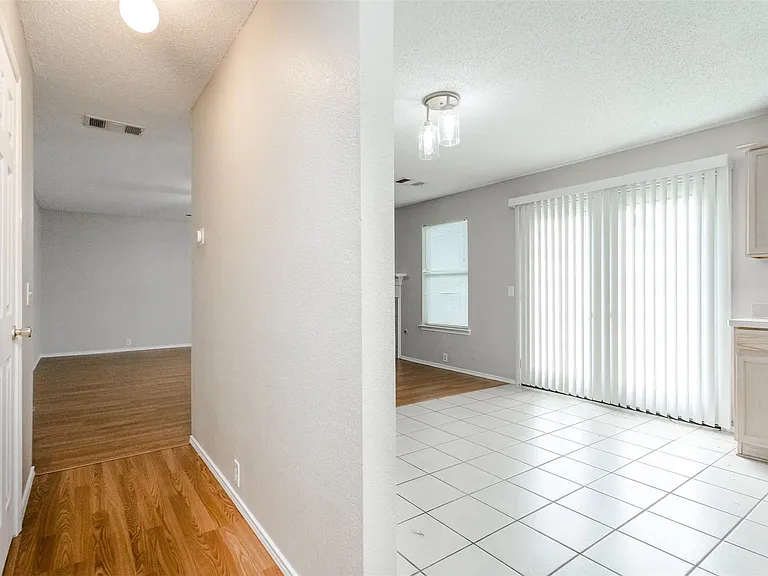 1308 Dundee Dr — Photo 13