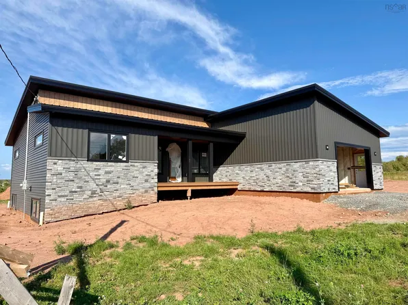 32 Marshview Dr, Amherst, NS B4H 4C1