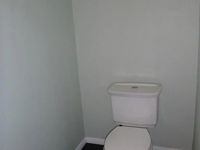 770 W Altadena Dr — Photo 10