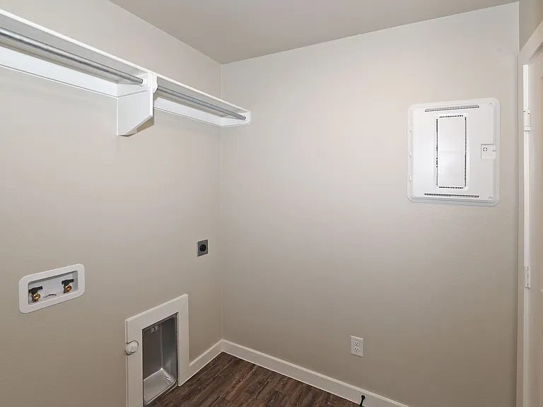 4902 Locker St — Photo 20