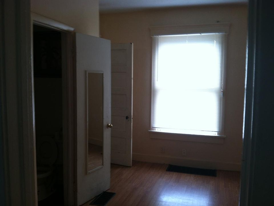 Building Photo 3