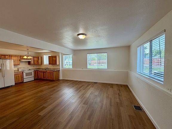 2nd image of 1330 17th Ave Unit B