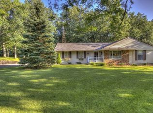 12344 Ellwood Greens Rd, Genoa, IL 60135