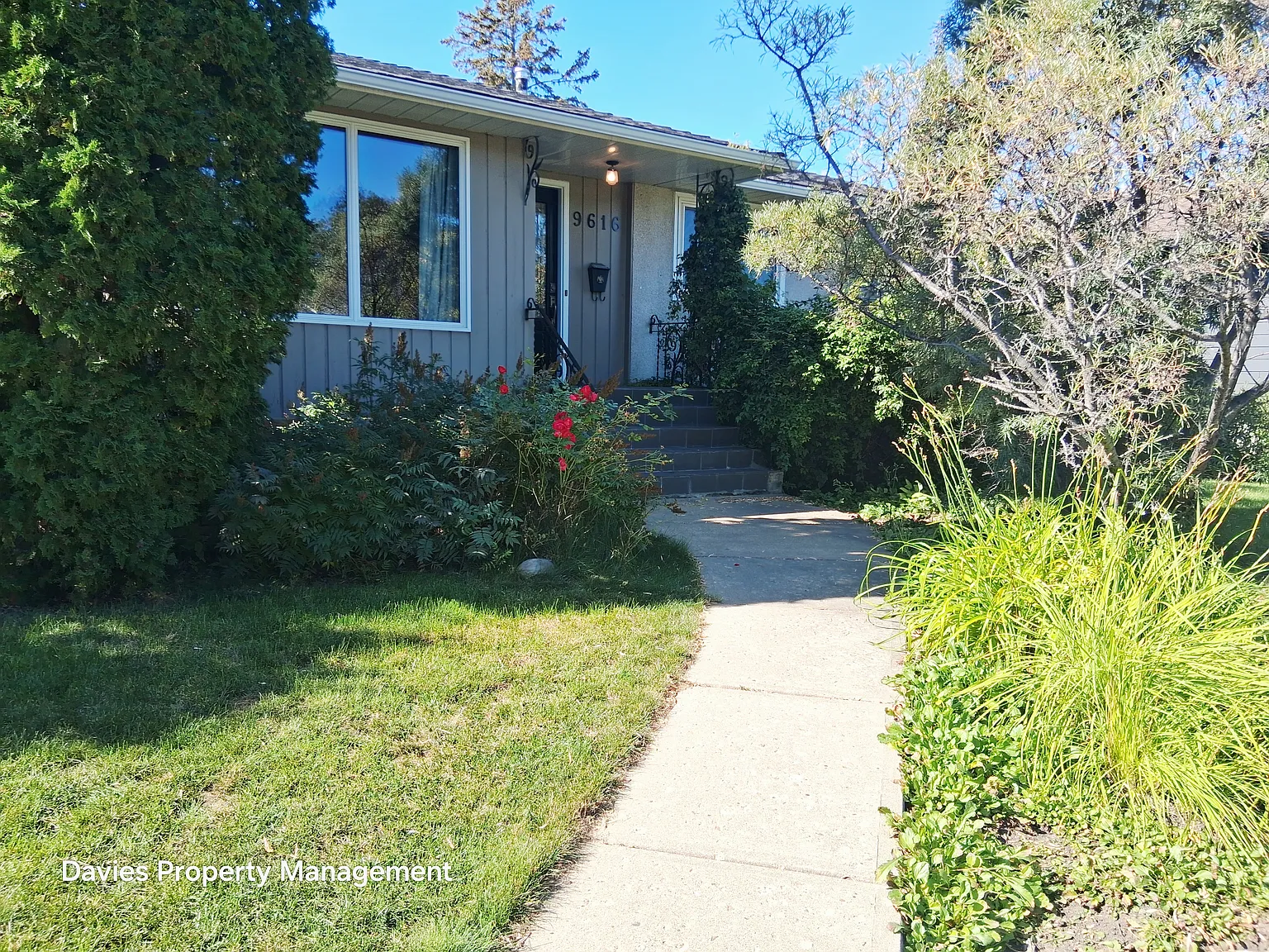 9616 146 Street NW — Photo 2