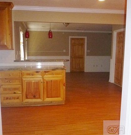 4th image of 2707 Pine St