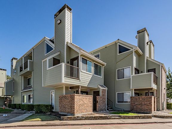 University Park Condominiums