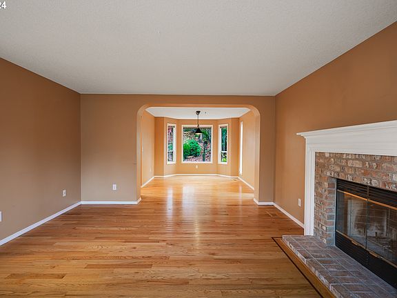 3rd image of 8909 NE 28th Pl