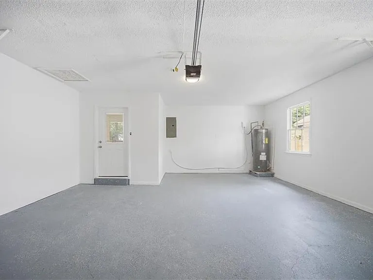 1073 Grayson Pkwy — Photo 38