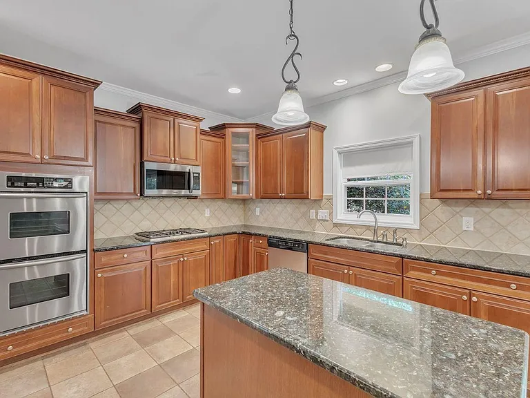 9301 Perini Ct — Photo 24