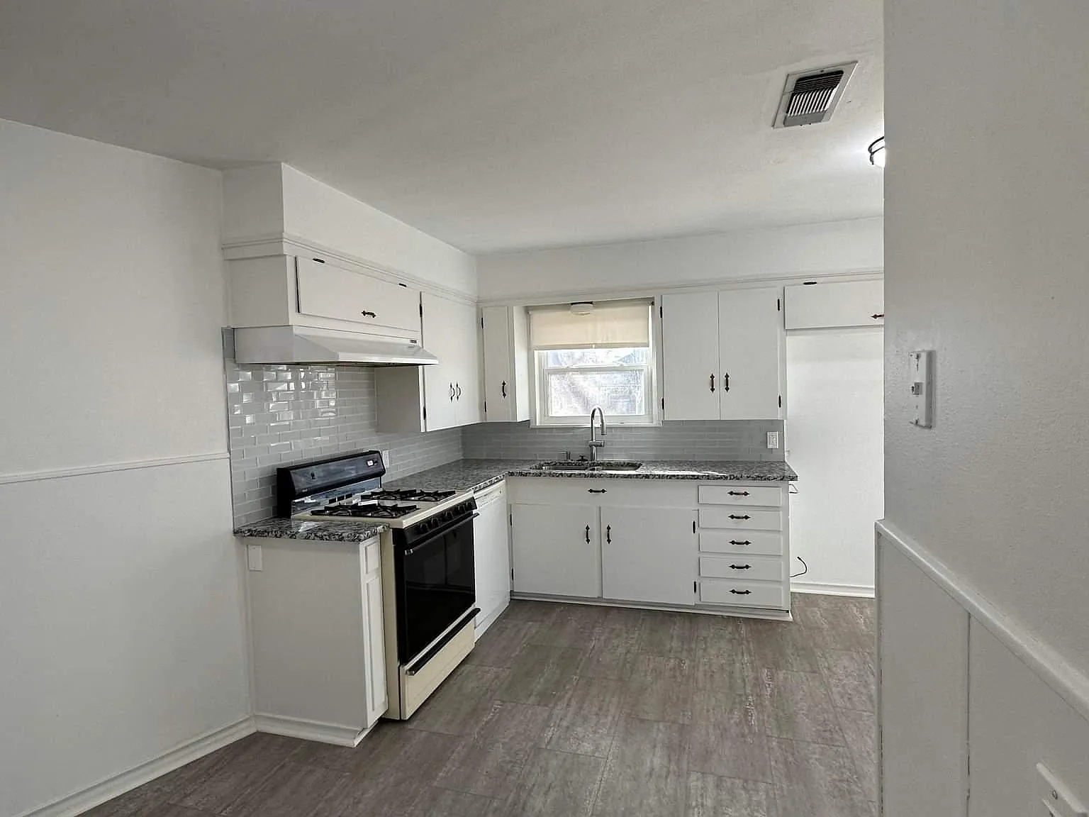 3603 Briscoe St — Photo 4