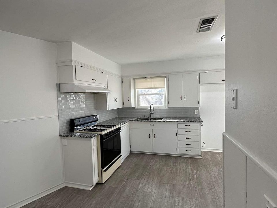 1st image of 3603 Briscoe St
