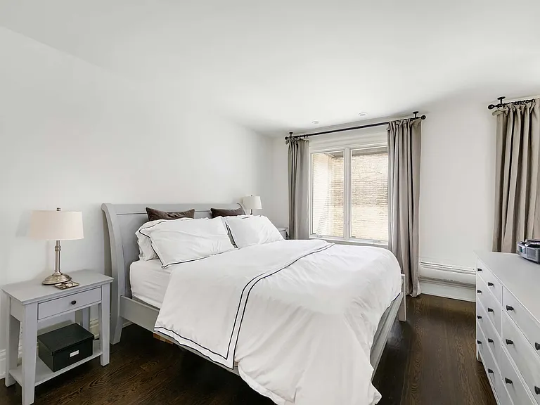 104 Charlton St #1/2E — Photo 12