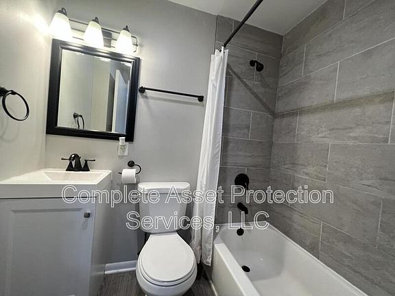3rd image of 9917 Kennedy Ave