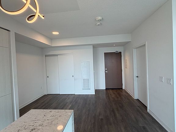 5th image of 20 Richardson St #3309