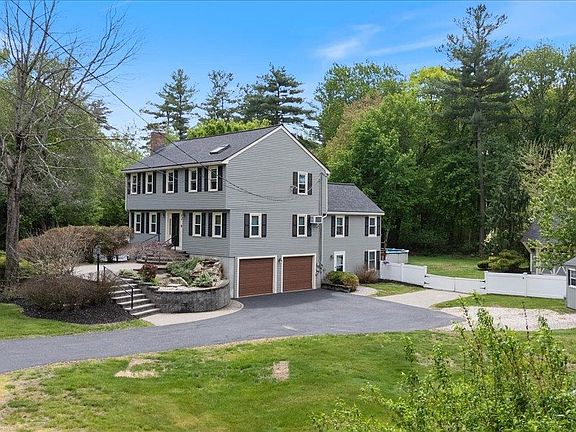 2nd image of 4 Applewood Lane