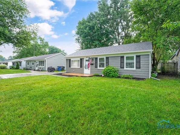 3901 Donegal Ln, Toledo, OH 43623