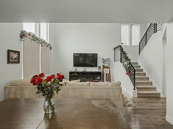 2nd image of 1531 W Stone Gate Dr