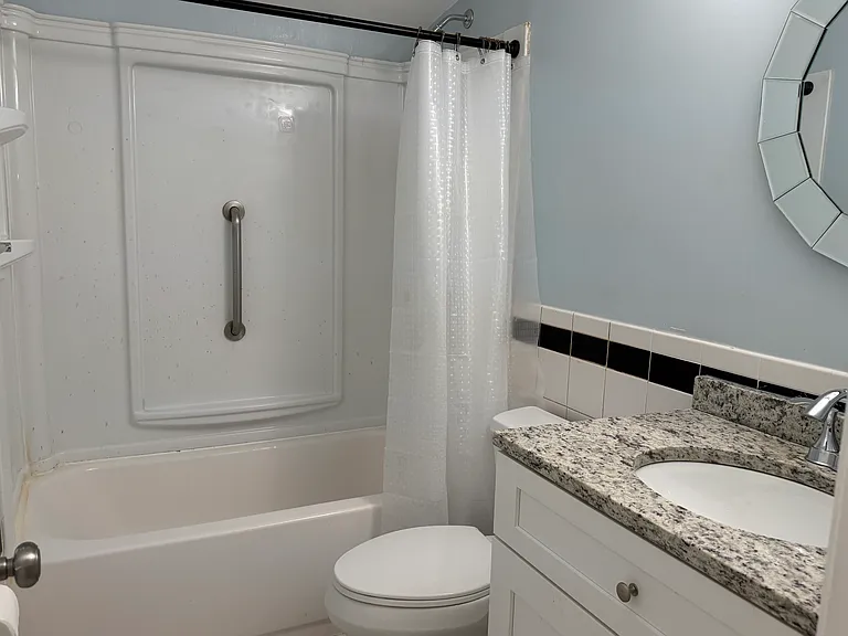 24 Spencer Rd #14N — Photo 7