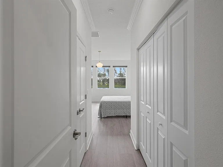 4574 Longwood Lake Sq — Photo 14