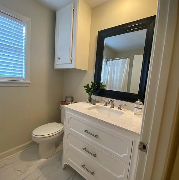 302 Lindale St #B — Photo 17