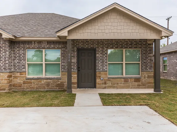 604 Washington St, Mc Gregor, TX 76657