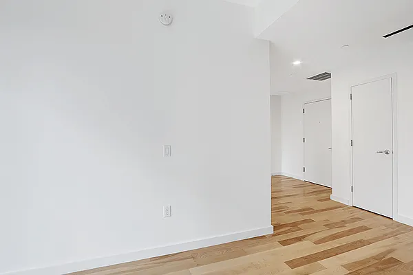 Rented by REZI | media 3