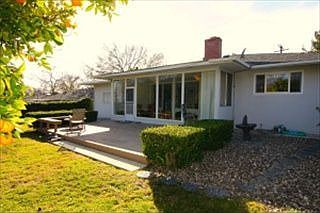 3rd image of 238 E Calle Laureles