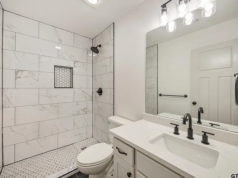 7343 Rockpoint Ln — Photo 18