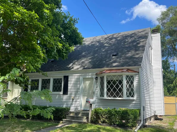 2442 N Charles St, Saginaw, MI 48602