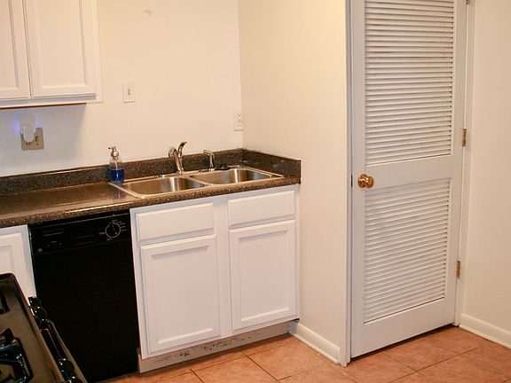 3rd image of 3636 Taliluna Ave APT 506