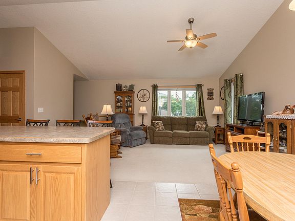 5th image of 1885 Lakepark Pl