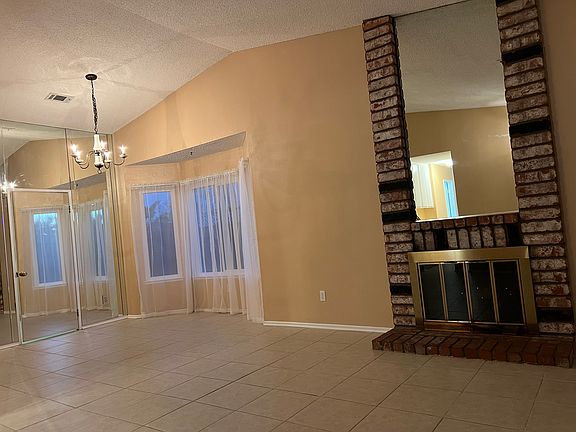 3rd image of 14146 Appleblossom Ln