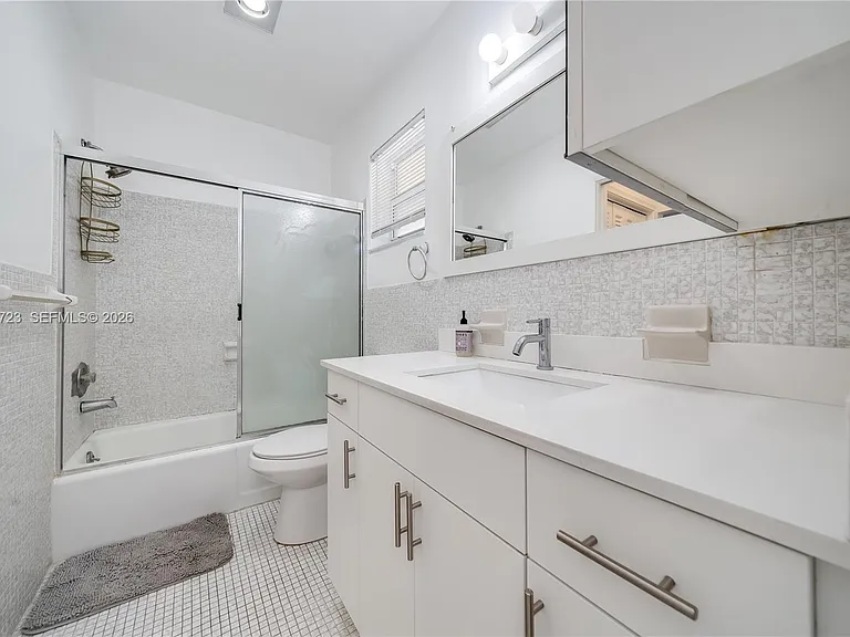 2880 NE 203rd St #34B — Photo 7