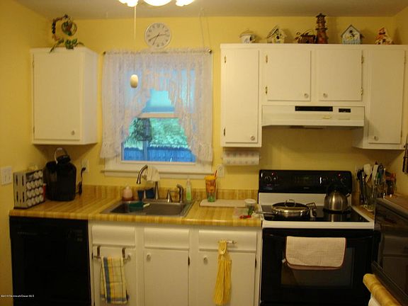 5th image of 16 Caribou Dr #70