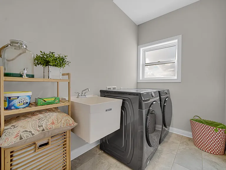 9945 Beacon Pointe Ln — Photo 8
