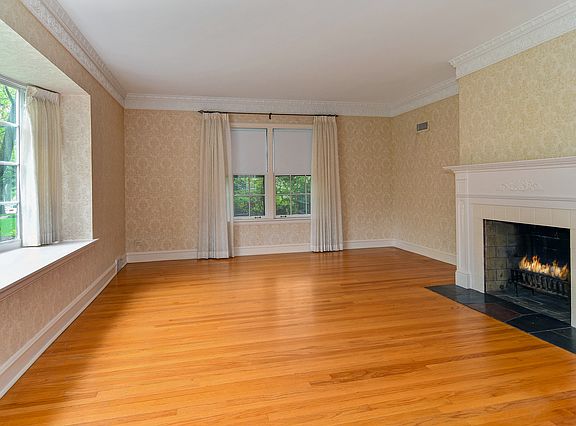 5th image of 107 S Park Ave