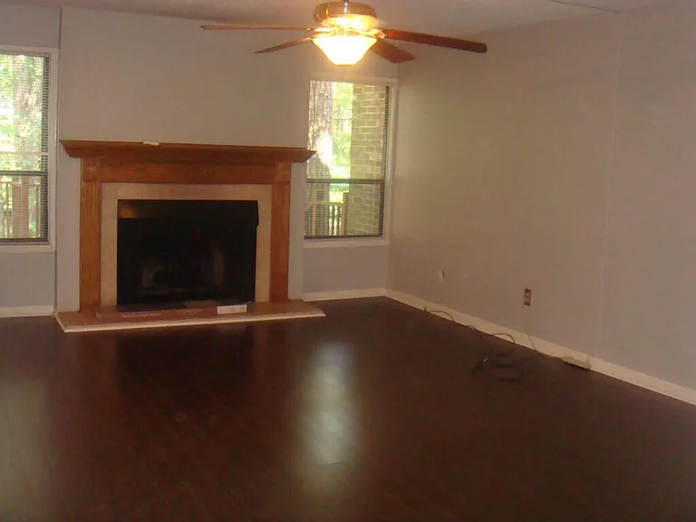 3508 Prestwick Dr — Photo 4